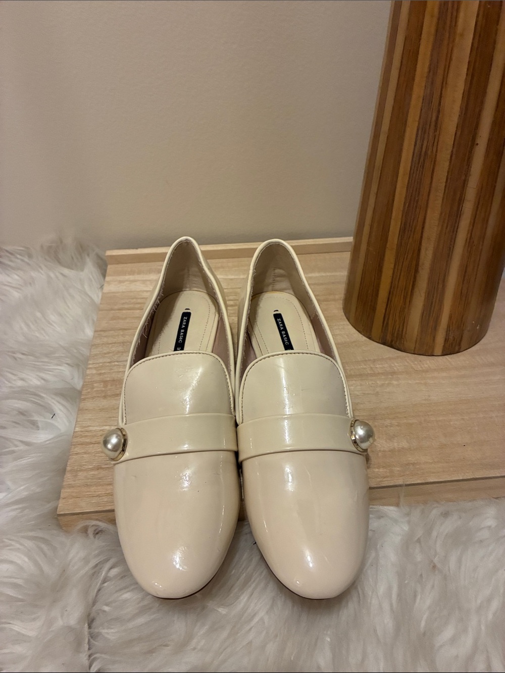 Zara Cream Patent Loafers with Pearl Accent - Picture 2 of 4